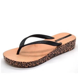 Di spessore Inferiore In Pelle <span class=keywords><strong>Nera</strong></span> Signore Scivolo E Delle Donne Cuneo Pantofole - Product Image 4