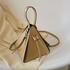 Spring New Fashion Lady Animal Prints Single Strap Zipper PU Water Resistant Portable <b>Triangle</b> Shoulder Messenger Tanjing - Product Image 5