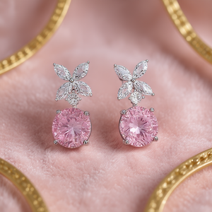 Eleganti orecchini pendenti da donna in argento 925 con morganite e design floreale, gioielli da sposa in cristallo rosa, stile romantico - Product Image 2