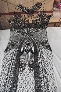 Fourniture en gros de panneaux avant et arrière brodés à la main de la meilleure qualité pour la confection de robes de soirée destinées à l'exportation depuis l'Inde - Product Image 3