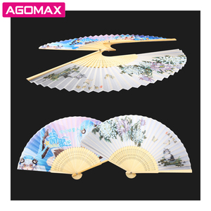 พัดไม้ไผ่พับได้ แกะสลักลายฉลุ สำหรับงานแต่งงาน งานเต้นรำ หรือตกแต่ง - Product Image 3