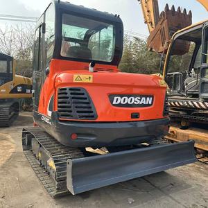 Excavatrice sur pneus d'occasion de 6 tonnes, excellentes performances, modèle 2024 Doosan DX60-9C avec pompes Kawasaki et moteur, boîte de vitesses et moteur PLC - Product Image 5