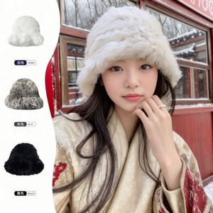 Sombreros de Invierno de Lujo para Mujer al por Mayor, Sombrero de Piel Sintética Cálido y Suave para Dama - Product Image 2