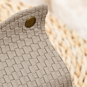 Portafazzoletti Moderno Minimalista in Pelle PU, Creativo e Resistente con Motivo Intrecciato, per Tavolino da Caffè e Soggiorno - Product Image 3