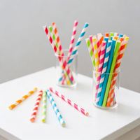 Pailles en papier jetables écologiques Lides à rayures rouges, style simple paroi, pour boissons et cola