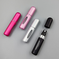 Flacon distributeur de parfum vide coloré personnalisé de 5ml facile à prendre Atomiseur de parfum rechargeable Portabilité Bouteilles de stylo de parfum