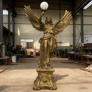 Bellissima Statua di Ragazza di Grandi Dimensioni, Decorazione da Giardino, Lampada in Metallo Antico Stile Rame - Product Image 3