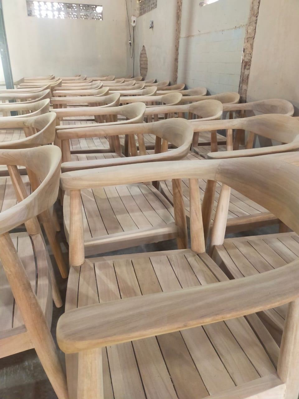 กรอบไม้สักขัดละเอียดตามธรรมชาติ