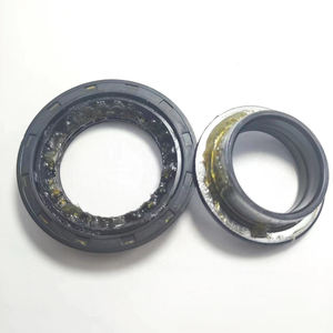 TCN TCV AQ1724 OlL SEAL Guía de rodillos/Sello del eje delantero Kubota Cosechadora/Tractor DC60 34150-11150 Sello de aceite de esqueleto - Product Image 3