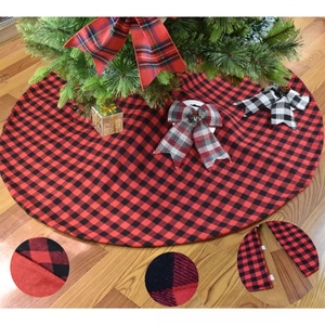 2026 Dekorationsartikel: Weißes langes und kurzes Plüsch-Weihnachtsbaumkleid, rot-schwarz kariert, weiße Atmosphäre - Product Image 3