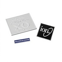 Plaque métallique personnalisée durable, plaque signalétique en alliage d'aluminium pour boîtes cadeaux et bagages, plaque de logo personnalisée pour meubles et marque de l'entreprise
