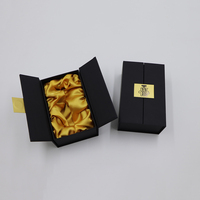 Boîtes d'emballage de parfum en carton noir personnalisées de luxe, rigides, avec dorure à chaud et doublure en éponge, boîte cadeau à double porte magnétique