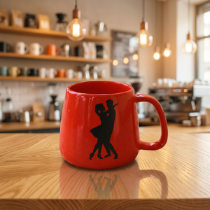 Tasse en céramique imprimée avec motif couple - Product Image 1