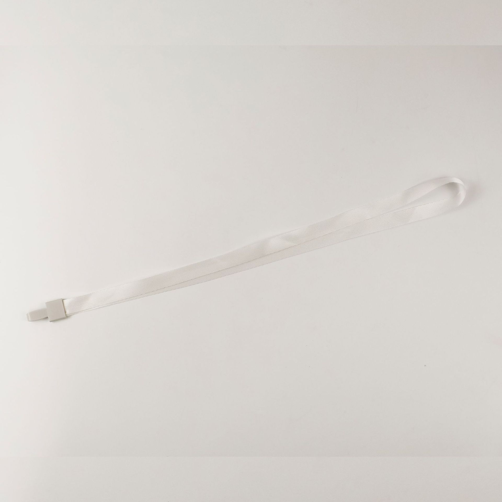 White-one-piece buckle