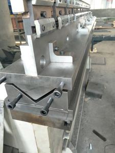 最も人気のあるWANDEPRESSカスタム油圧CNCプレスブレーキツーリング金型曲げ機パンチとダイ - Product Image 6