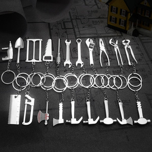 พวงกุญแจอเนกประสงค์โลหะแบบกำหนดเอง พร้อมค้อน คีม ประแจ พลั่ว สำหรับผู้ชาย แฟชั่น ทันสมัย ใช้ป้องกันตัว พวงกุญแจมัลติทูลขนาดเล็ก - Product Image 5