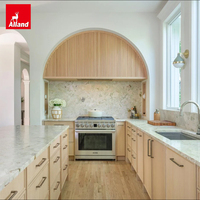 Armoires de cuisine modernes Allandcabinet Fluted Island Slim Shaker Base pour four et micro-ondes avec hotte arquée