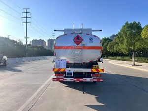 Meilleur prix départ usine – Camion-citerne de ravitaillement aérien 10-18T résistant aux basses températures pour le transport de diesel et d'essence - Product Image 2
