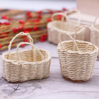 Maison de poupée Mini panier à fleurs en herbe Lafite, panier de rangement de simulation BJD, scène miniature OB11, jouet éducatif pour filles