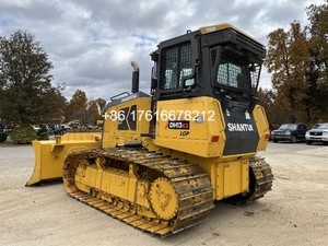 Bulldozer Usado en China, Shantui DH13-K2, Motor Shangchai de 95.5KW, Maquinaria Pesada de 15 Toneladas para Granja - Product Image 3