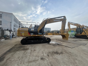 รถขุดตีนตะขาบ Caterpillar 320D2L มือสอง ผลิตในญี่ปุ่น น้ำหนัก 21 ตัน ชั่วโมงการใช้งานต่ำ CAT 320D2 L พร้อมขาย - Product Image 1