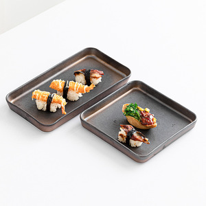 Bandeja de Servir de Cerámica Rústica Japonesa, Acabado Sólido con Aceite, Hecha a Mano, para Sushi, Pescado, Uso Residencial - Product Image 1