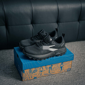 Chaussures de course unisexes de luxe pour l'été et le printemps, respirantes, en maille, avec semelle en caoutchouc antidérapante, pour la marche, le basketball, les sentiers, la course en plein air - Product Image 1