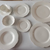 Vaisselle en porcelaine vintage, assiettes à dîner, design floral pastoral multicolore, assiette en céramique, motif végétal classique, assiette de présentation