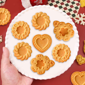 Moldes para Galletas de la Serie Clásica Baking Enduring Style para Crear las Queridas Galletas Rellenas de Mermelada que Hacen las Delicias de la Memoria - Product Image 6