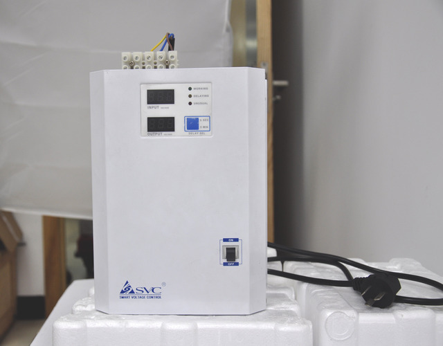 Updated Style Digital Residential Use 5000W Stac Voltage Stabilizer
