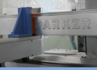 Centre d'usinage CNC 3+1 axes pour profilés aluminium Parker – Machine de fraisage et de perçage CNC pour profilés aluminium