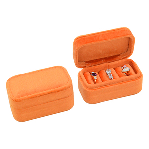 Logo personalizzato Mini portagioie da viaggio portatile confezione regalo anello portagioie in velluto - Product Image 2