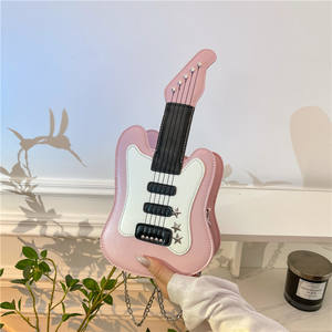 人気のかわいい漫画PUレザー女性用ギタークロスボディバッグチェーン付きクリエイティブ新流行のジッパー閉鎖ショルダーメッセンジャーバッグ - Product Image 4