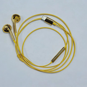 Écouteurs filaires en métal plaqué coloré, best-seller TikTok, or et argent, intra-auriculaires avec micro, Type C 3,5 mm pour iPhone et Android - Product Image 1