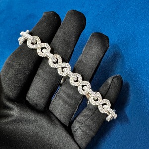 Fabricación India VVS Moissanite Diamond 925 Sterling Silver Infinity Style Hip Hop Joyería cubana Pulsera disponible para la venta - Product Image 5