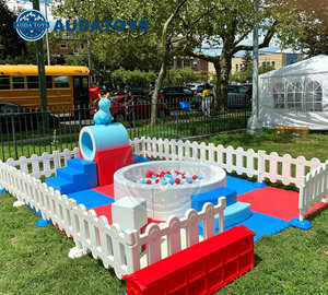 Conjunto de Decoración en Forma de Corazón para Área de Juegos Interior en Azul y Rojo, Ideal para Jardín Privado o Propiedad Exclusiva - Product Image 2
