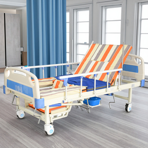 Handmatig verstelbaar, opklapbaar ziekenhuisbed met vijf kolommen, middelhoge rugleuning, beenliftfunctie en infuussteun - Product Image 2