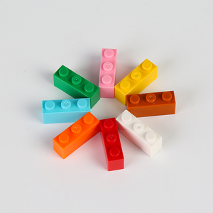 WOMA Toys-piezas grandes de plástico de 1x3, bloques de construcción pequeños, accesorios clásicos, venta al por mayor, baratos, compatibles con todos <span class=keywords><strong>los</strong></span> puntos de 1x3 - Product Image 4