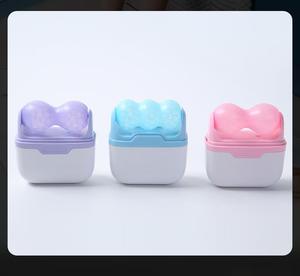 Appareil de rajeunissement cutané à double tête avec rouleau de glace, compresse froide portable pour le soin et le lifting à domicile - Product Image 4