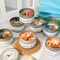 Vente en gros de bougies parfumées d'aromathérapie pierre de cristal décor fleurs séchées pour la fête des mères saint valentin vacances de noël