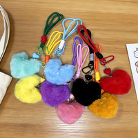 Jouets Songshan en gros : Adorables pendentifs en peluche, accessoires de sac, ornements colorés pour clés de voiture, petits porte-clés en peluche en forme de cœur, décorations de jouets