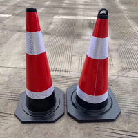 Prix d'usine – Cônes de signalisation en caoutchouc et plastique de 70 cm avec bande réfléchissante prismatique haute intensité, protection IP68 pour le contrôle du trafic