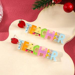 Nouveau cadeau de rentrée scolaire personnalisé acrylique arc-en-ciel enseignant lettre boucles d'oreilles prêt à expédier - Product Image 3