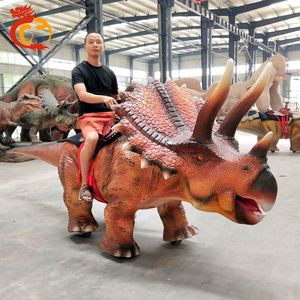 Modèle de Triceratops animatronique grandeur nature pour enfants et adultes - Product Image 1