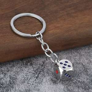 Porte-clés de dés de style <span class=keywords><strong>punk</strong></span> en alliage coloré porte-clés de mousqueton de mode en matériel métallique de conception vintage et dessin animé - Product Image 3