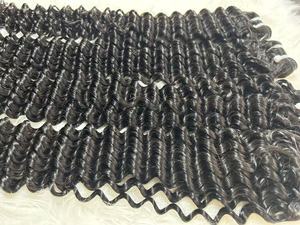 Lots <span class=keywords><strong>de</strong></span> Cheveux Naturels Bruts en Gros, Extensions Vietnamiennes, Perruques Cheveux Humains Bouclés Profonds, Cheveux Vierges à Cuticules Alignées - Product Image 4