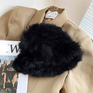 Venta al por mayor de lujo sombreros de Invierno para mujer suave cálido sombrero de cubo de Invierno para mujer - Product Image 4