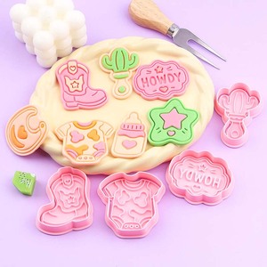 Série Bienvenue Bébé : <span class=keywords><strong>Emporte</strong></span>-pièces en plastique 3D, motifs Soleil, Nuage, Cœur, Bouteille et Bavoir, DIY, Écologiques, Lot de 2, Personnalisables - Product Image 1