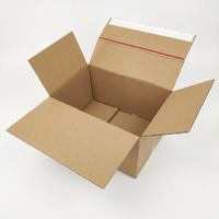 Boîte d'expédition en carton ondulé E-Flute personnalisée avec bande de déchirement et fermeture auto-adhésive pour l'expédition e-commerce
