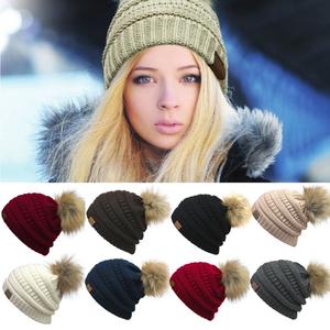 Venta al por mayor Vietnam Low Moq mujeres invierno personalizado Logo grueso azul marino Beanie sombrero liso rojo acrílico adulto señora sombrero cálido - Product Image 6